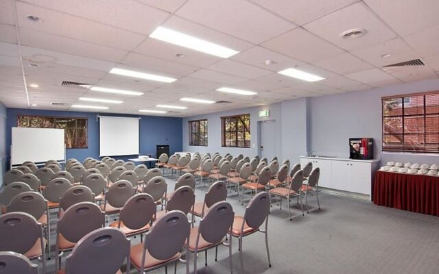 Comfort Hotel Dandenong