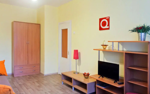 Apartment ALLiS-HALL on Karla Libknekhta 16
