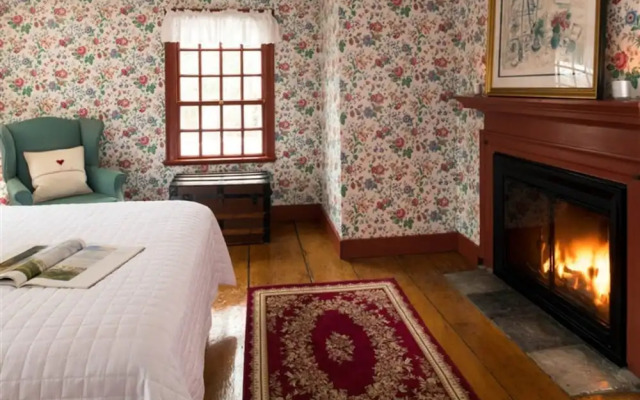 Waldo Emerson Inn