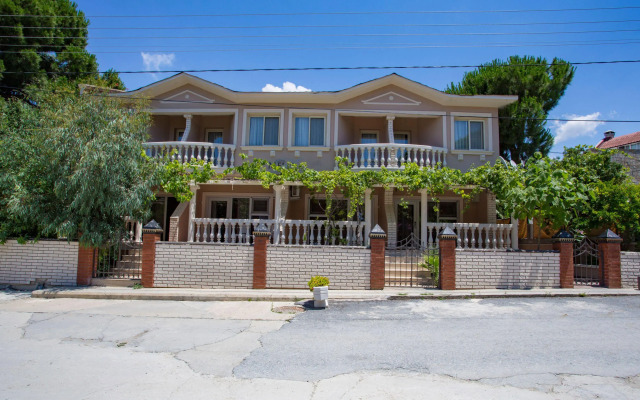 Melis Otel