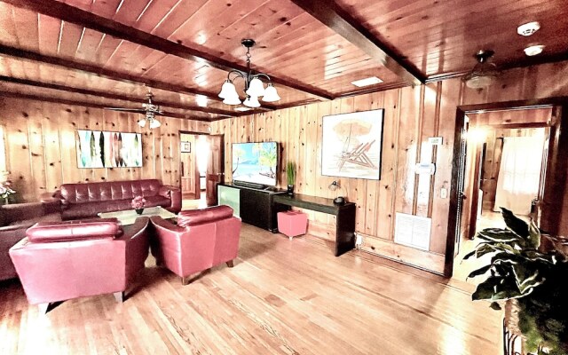 4BR, 4BA House Beach, Entertainment, Nightlife