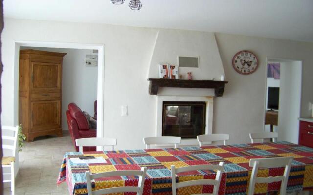 Gîte La Roche-sur-Yon, 5 pièces, 10 personnes - FR-1-426-157