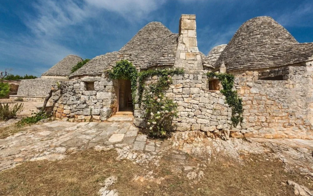 Trulli di Monte Reale