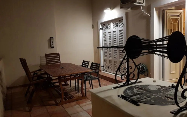 Cosy Apartment with patio