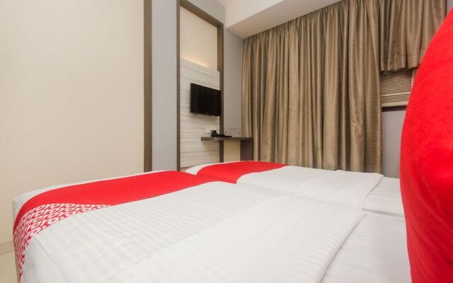 OYO 18449 Vinamra Residency