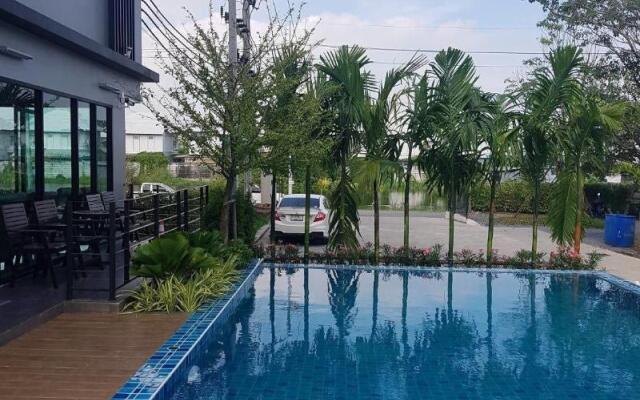 Bangkok Boutique Resort Rangsit