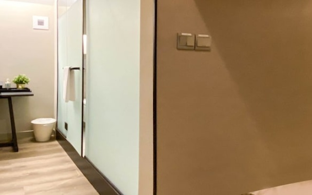 ST Signature Jalan Besar, SHORT OVERNIGHT, 8 hours: 11:59PM-8AM – Guest Rooms – Singapore