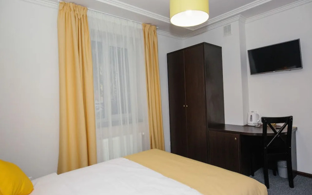 Sunny Hotel