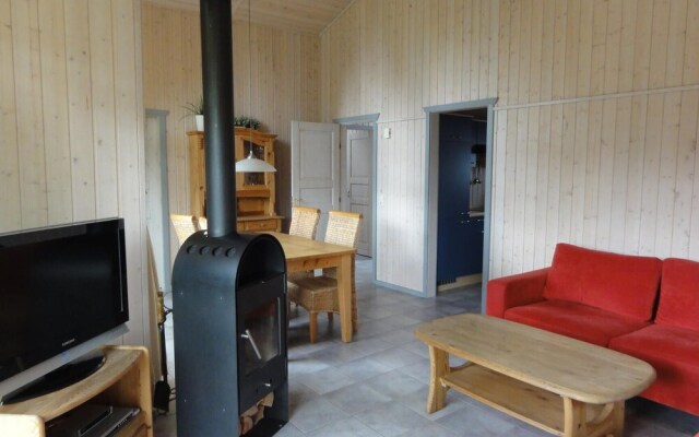 Nice Home in Rechlin With 2 Bedrooms, Sauna and Wifi