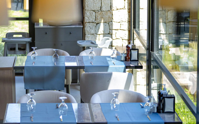 Marisstone Hotel Villa