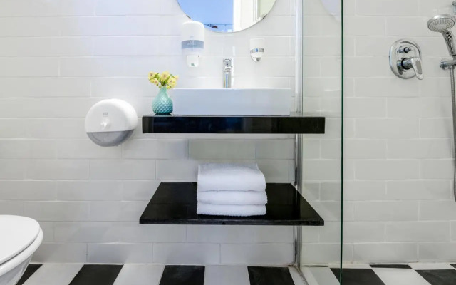 Metula Travel Hotel