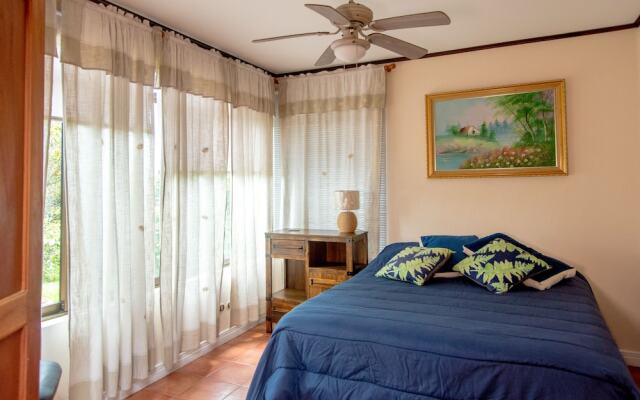 "Modern 2br Casa Calmarse W Mountain View"