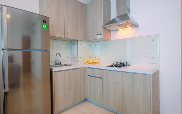 Stylish And Cozy 1Br Apartment At Veranda Residence Puri