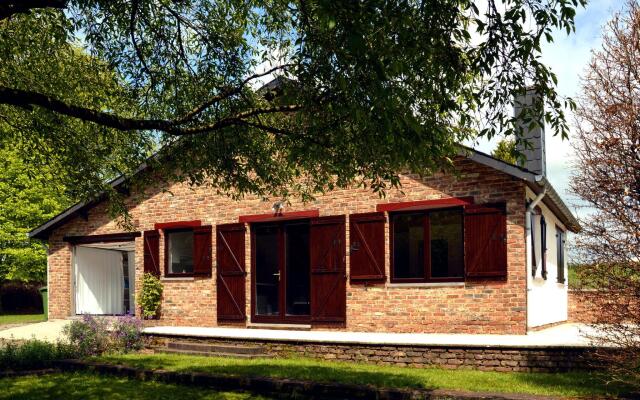 Cozy Bungalow With Large Enclosed Garden