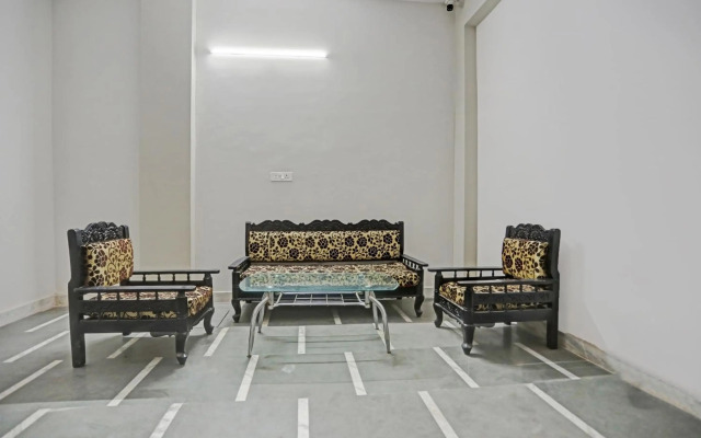 OYO Flagship 80629 Royal Tree