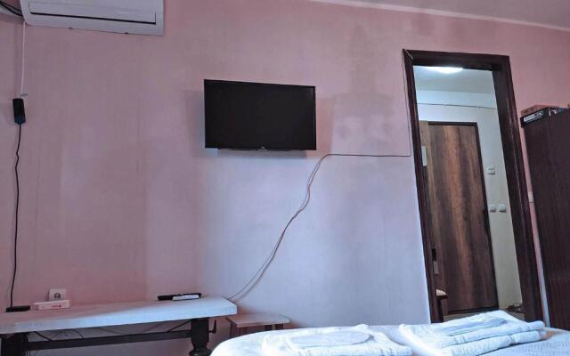 Cozy Studio Apt Close to City Center