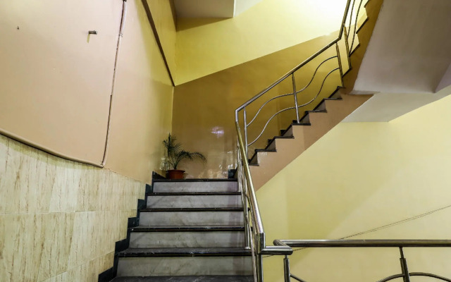 OYO 12742 Vasundhra Heights