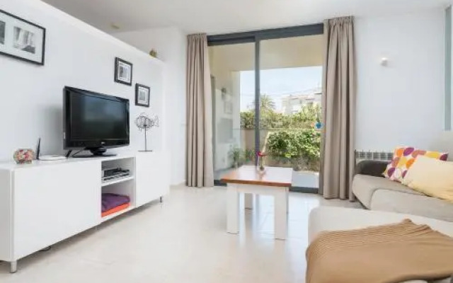 Residencial Llenaire Apartment