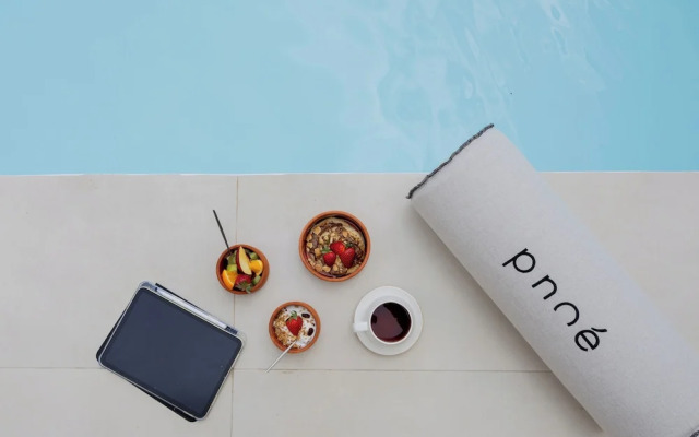 Pnoe Luxury Suites