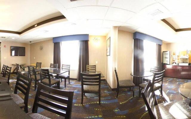 Holiday Inn Express Hotel & Suites Bastrop by IHG