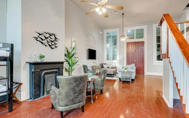 Galveston Historic Strand Loft 201