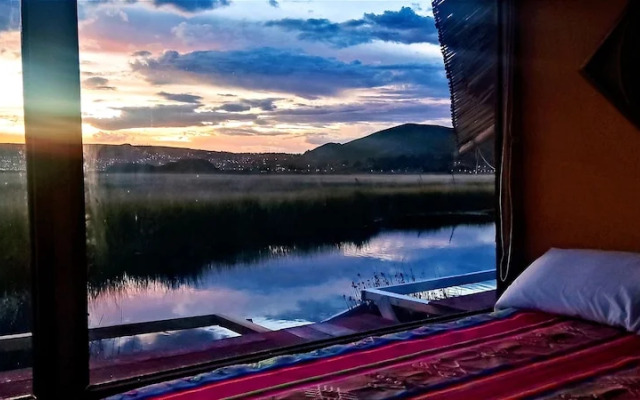 Uros Suma Jakana Lodge