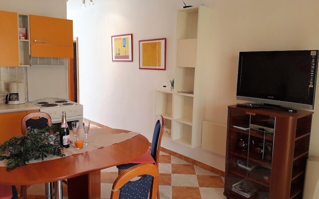 Apartments Anita Punta Skala