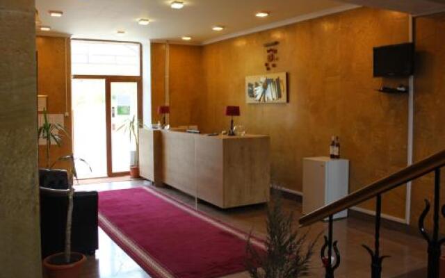 Diligence Hotel