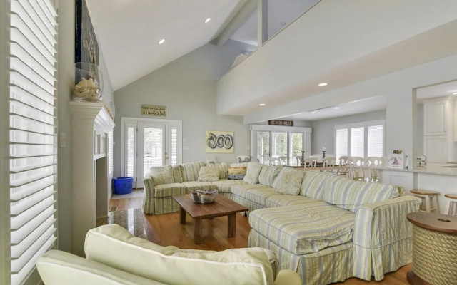 212 Maplewood Street Bethany by Long & Foster
