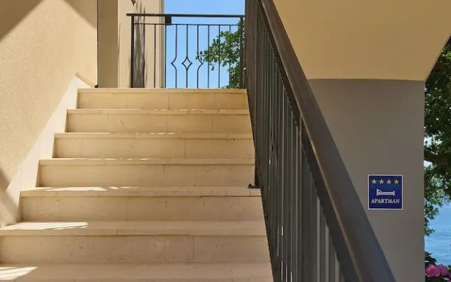 Hedera Estate, Hedera A54