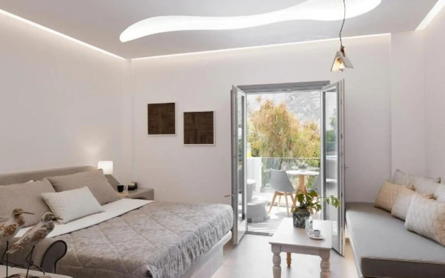 Aelia Luxury Suites Santorini