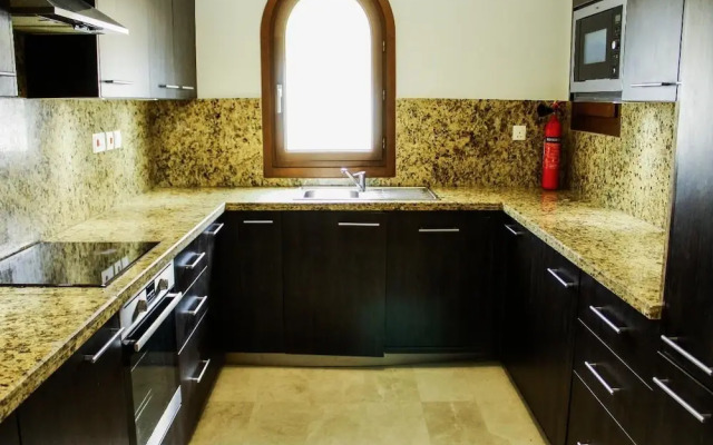 Coastal Living With Marina Views