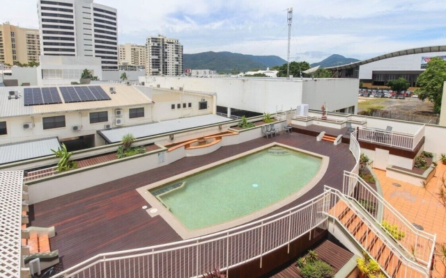 Inner City One Bedroom Apartment 27