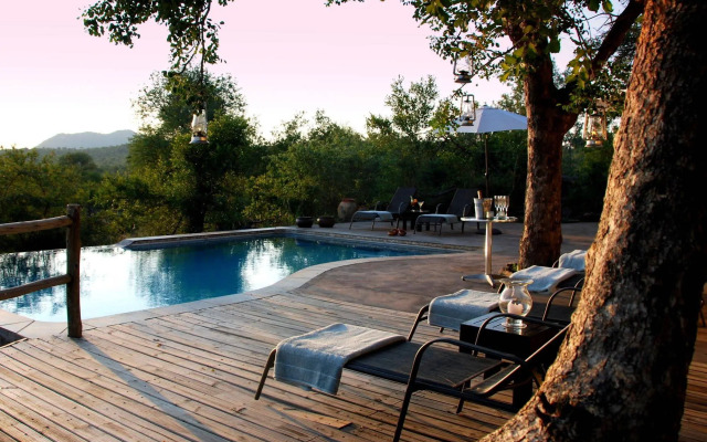 Mbizi Bush Lodge
