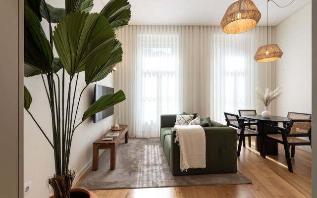 Mouzinho da Silveira 215 by LovelyStay