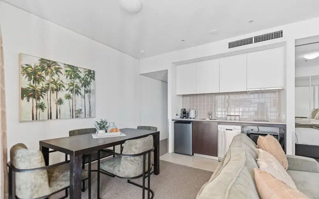 Waterfront Bliss Harbour Lights I Gym City