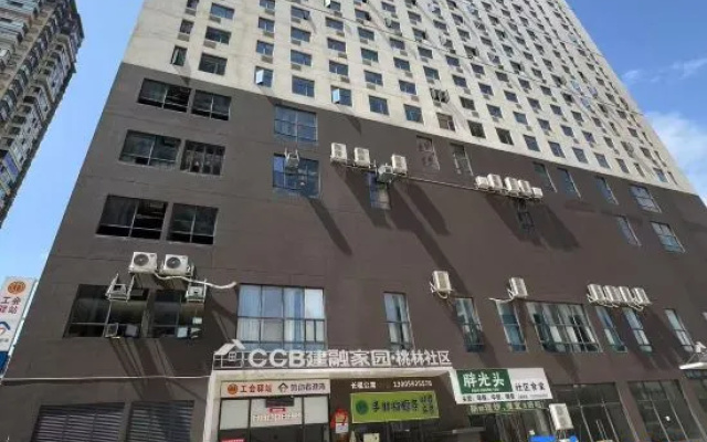 Qiyue Luxury 8K Projection Homestay (Guangxi University 33rd Middle School Subway Station) – Exterior – Nanning