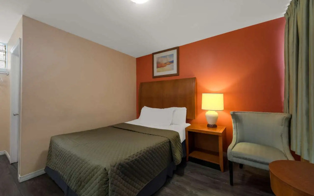 Knights Inn Burlington, ON