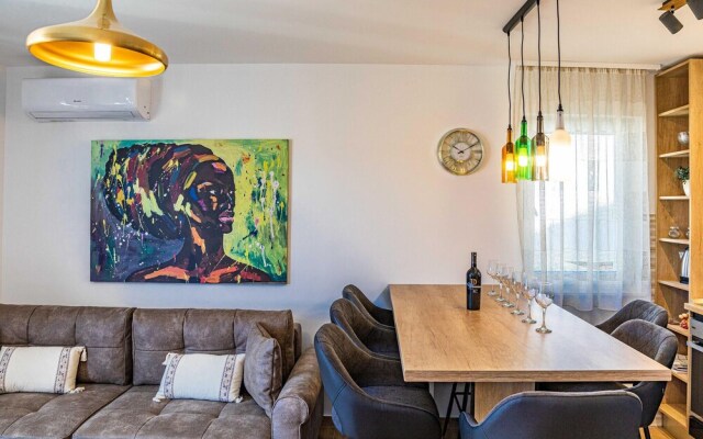 Nice Apartment in Seget Donji With Wifi and 1 Bedrooms