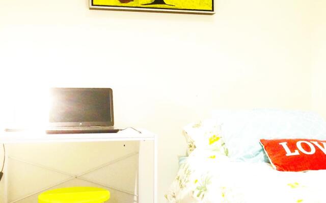 2 Bd Melbourne Central Apt