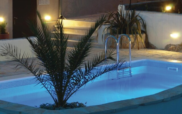 Stunning Home in Okrug Gornji With 4 Bedrooms, Internet and Outdoor Swimming Pool