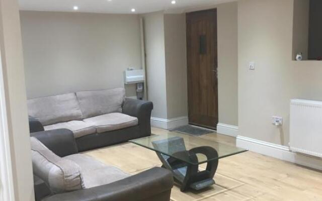 Riverside Apartment In The Centre