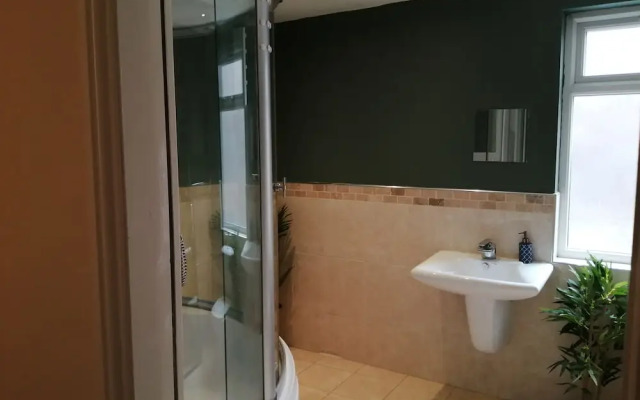 Ashanti Inviting Place Gateshead