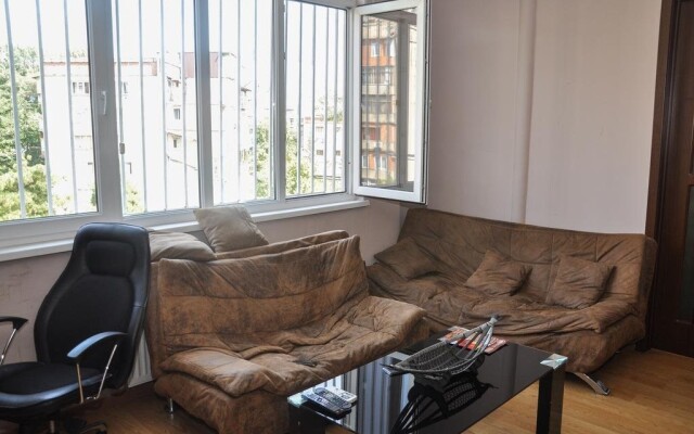 Apartmen Home Sweet Home