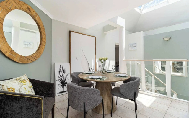 Beachfront Villa Sea Breeze, Hout Bay, Cape Town