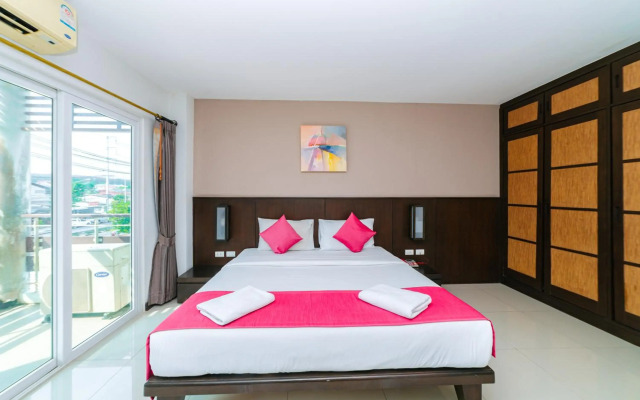 OYO 241 Ratana Hotel Sakdidet