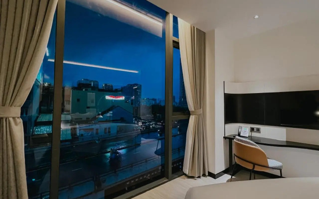 Tropical, Center District 1, HCMC