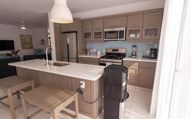 Private 3 Bedroom Villa Near Walking Trail