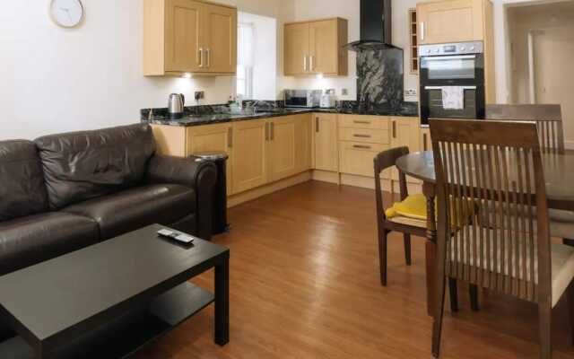 Homely 3 Bedroom in the Heart of Central Edinburgh