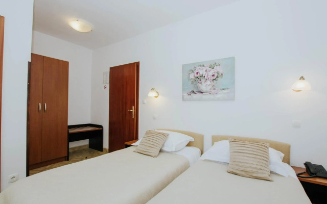 Hotel Vila Tina